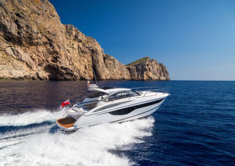 Yacht-charter- PRINCESS V40