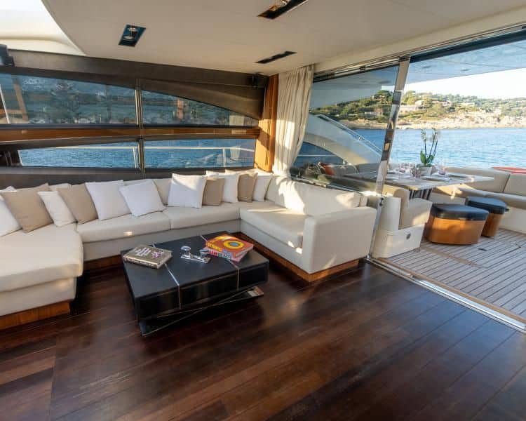 Yacht-charter- PRINCESS V72