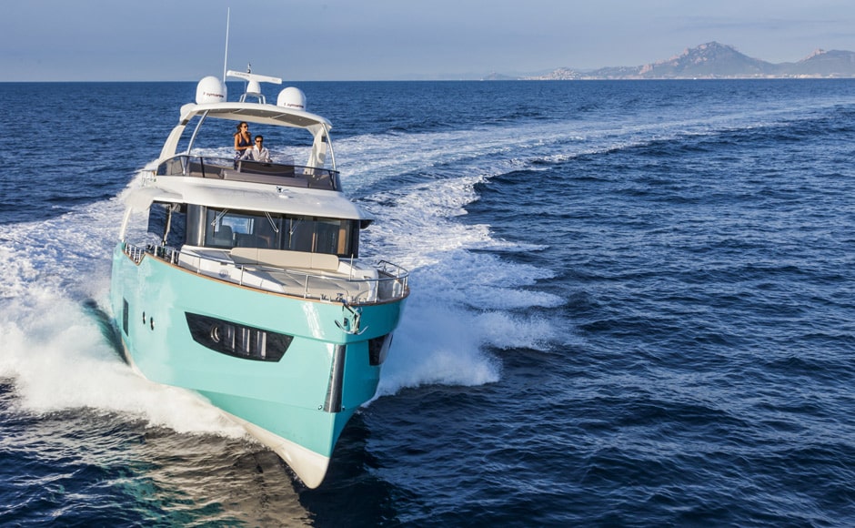 day-charter-rental-m-y-navetta-58