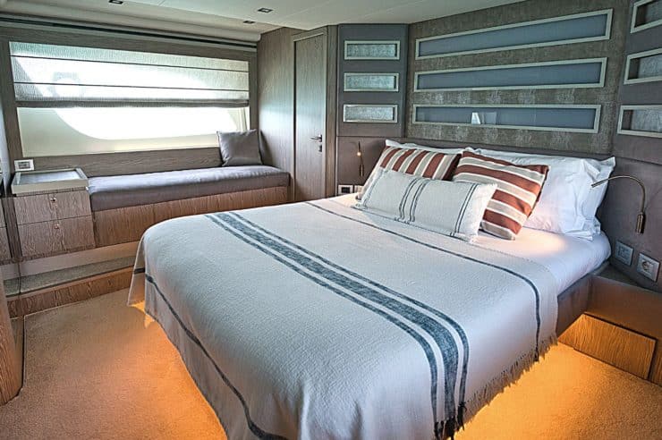 Yacht-charter-BELLE PLAGE