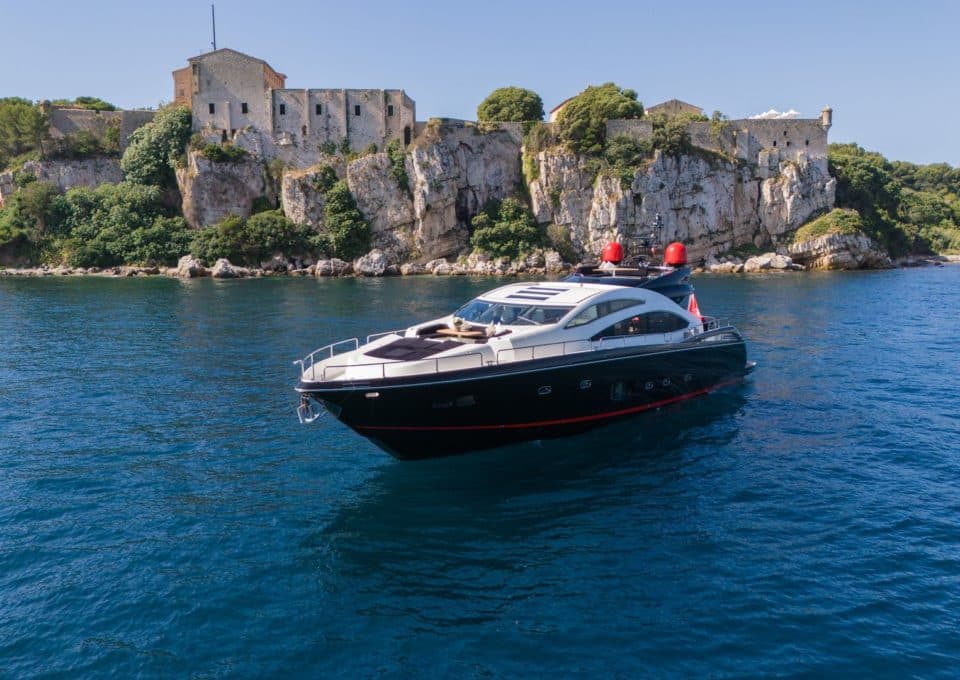 Yacht-charter-PALUMBA-SUNSEEKER-PREDATOR-84_23