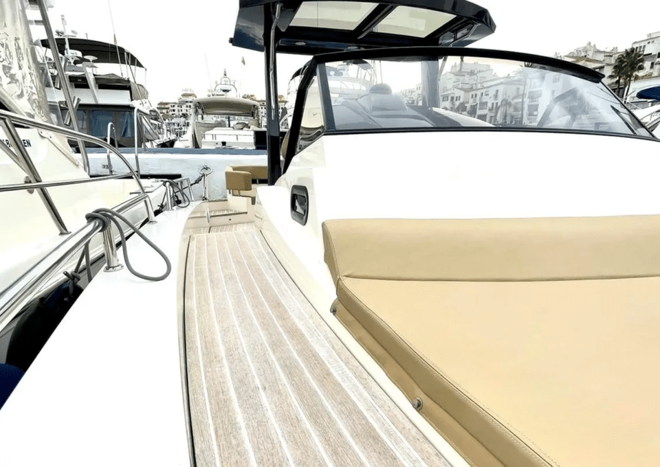 day-charter-rental-m-y-fiart-mare-33