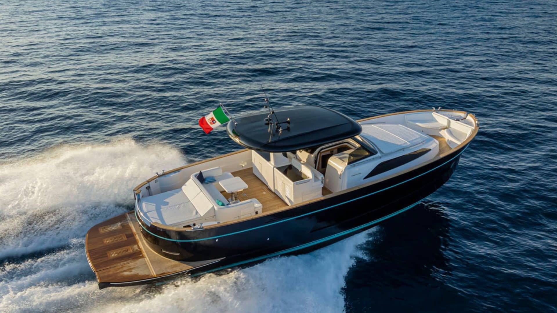 day-charter-rental-m-y-gozzo-45