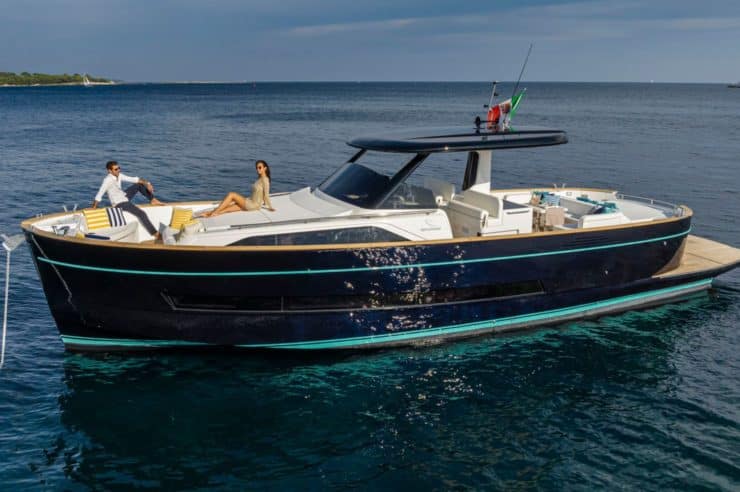 day-charter-yacht-rental-m-y-gozzo-45