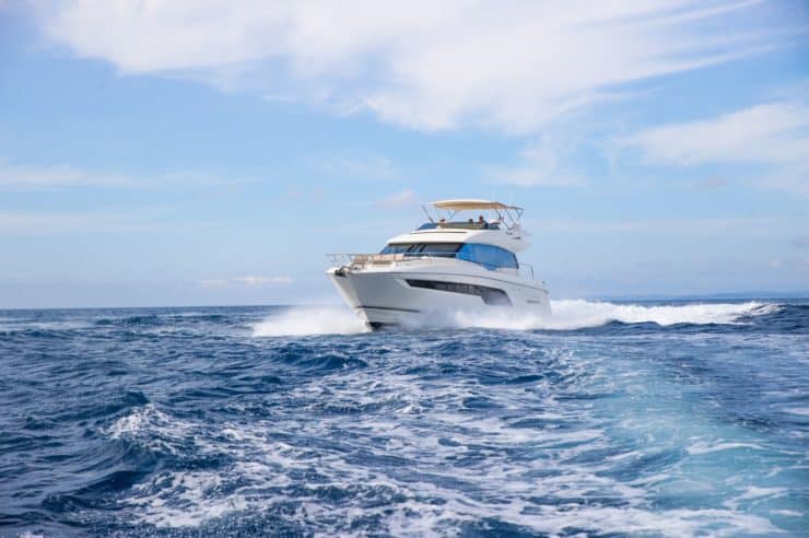 day-charter-rental-m-y-prestige-630-s