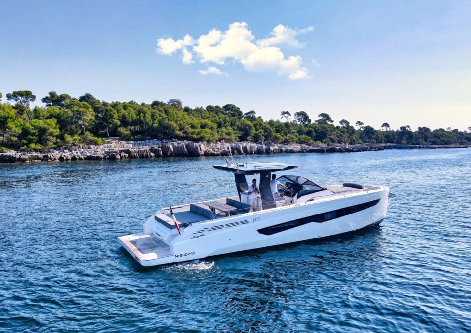 day-charter-rental-m-y-fiart-43