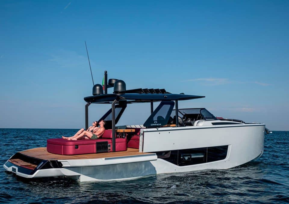 day-charter-yacht-rental-m-y-Cranchi_A46_White