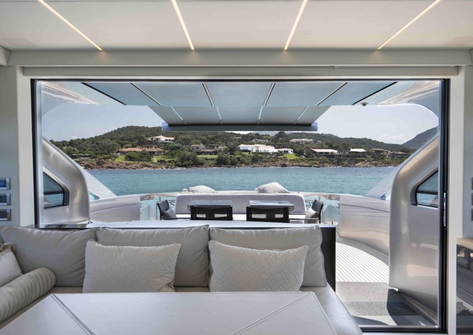 day-charter-yacht-rental-m-y-Pershing_70