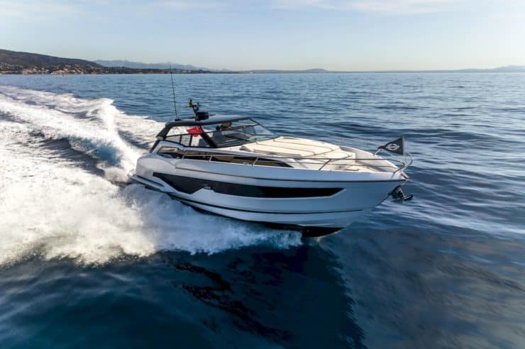 day-charter-yacht-rental-m-y-Sunseeker_Superhawk_55