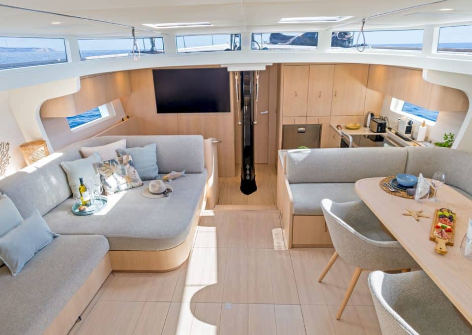 sailing-yacht-charter-YUME