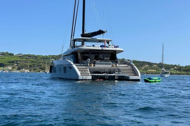 yacht-catamaran-charter-SHADES_OF_GREY