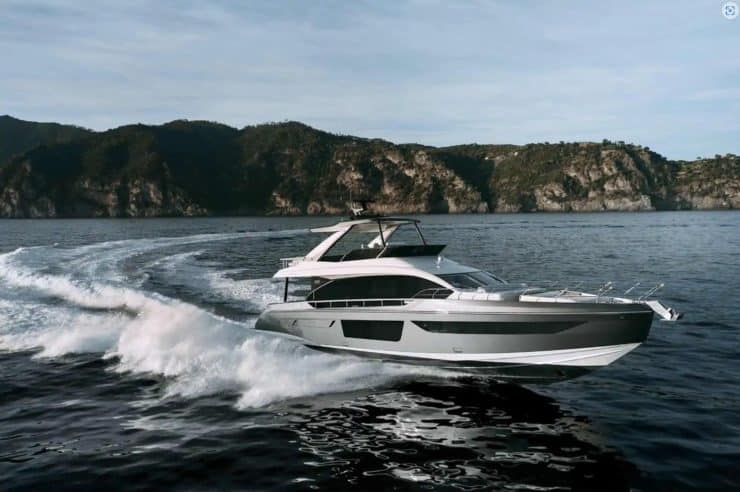 day-charter-rental-yacht-m-y-azimut-68