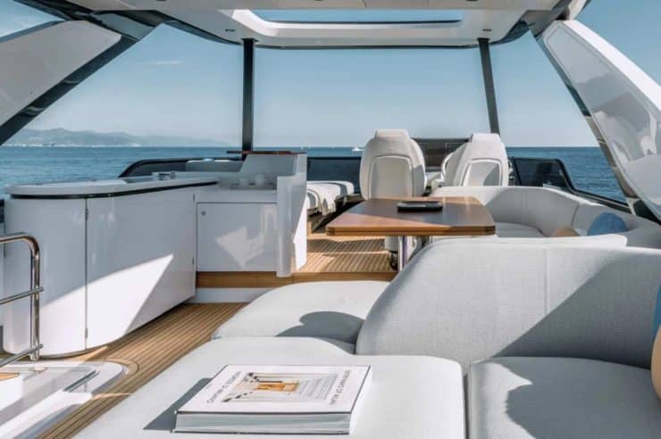 day-charter-rental-yacht-m-y-azimut-68