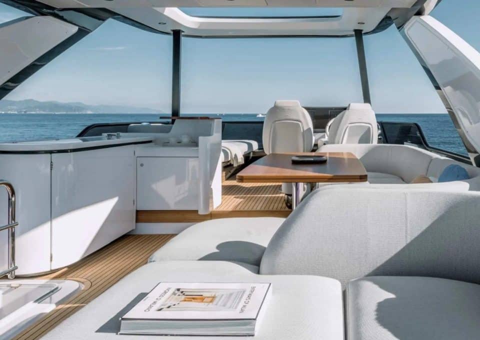 day-charter-rental-yacht-m-y-azimut-68