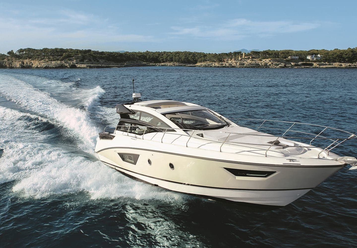 day-charter-yacht-rental-m-y-Beneteau_GT_46