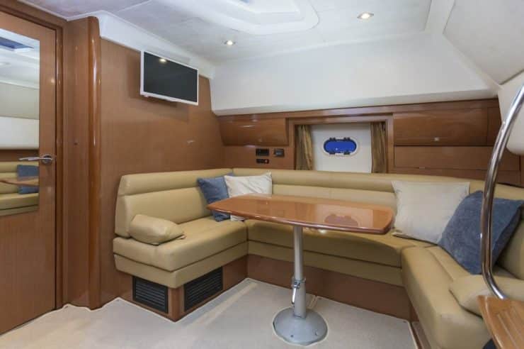 day-charter-yacht-rental-m-y-Prestige_38S