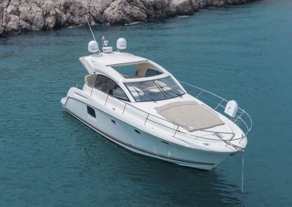 day-charter-yacht-rental-m-y-Prestige_38S