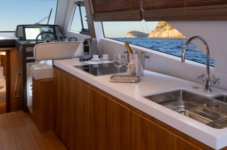 day-charter-yacht-rental-m-y-Solaris_48