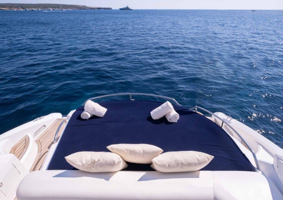 day-charter-yacht-rental-m-y-Sunseeker_Portofino_53