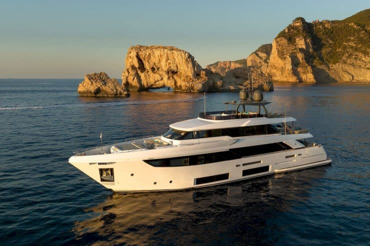 yacht-charter-rental-m-y-acqua