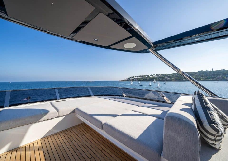 yacht-charter-rental-m-y-glasax