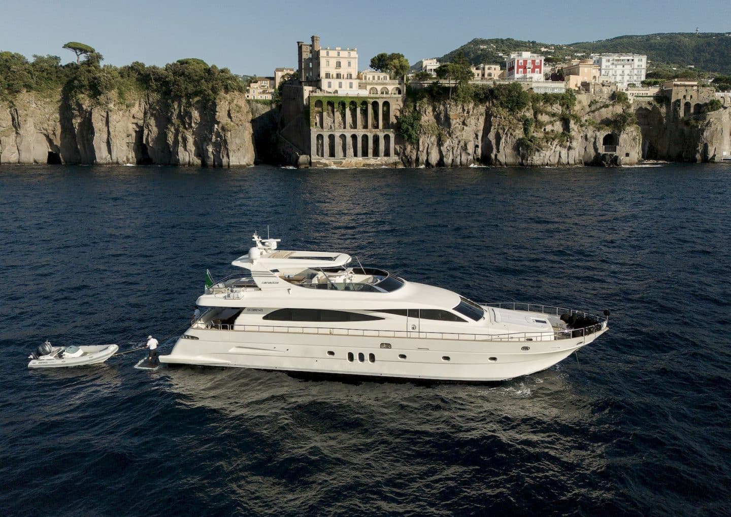 yacht-charter-rental-m-y-legend