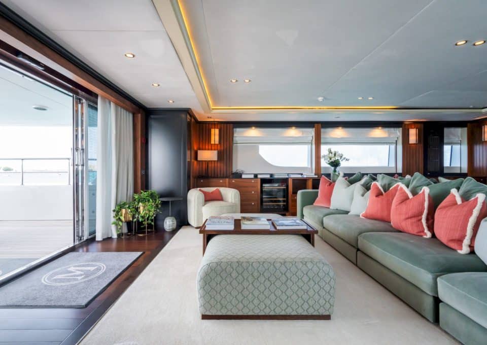 yacht-charter-rental-m-y-maximilian-mmiv