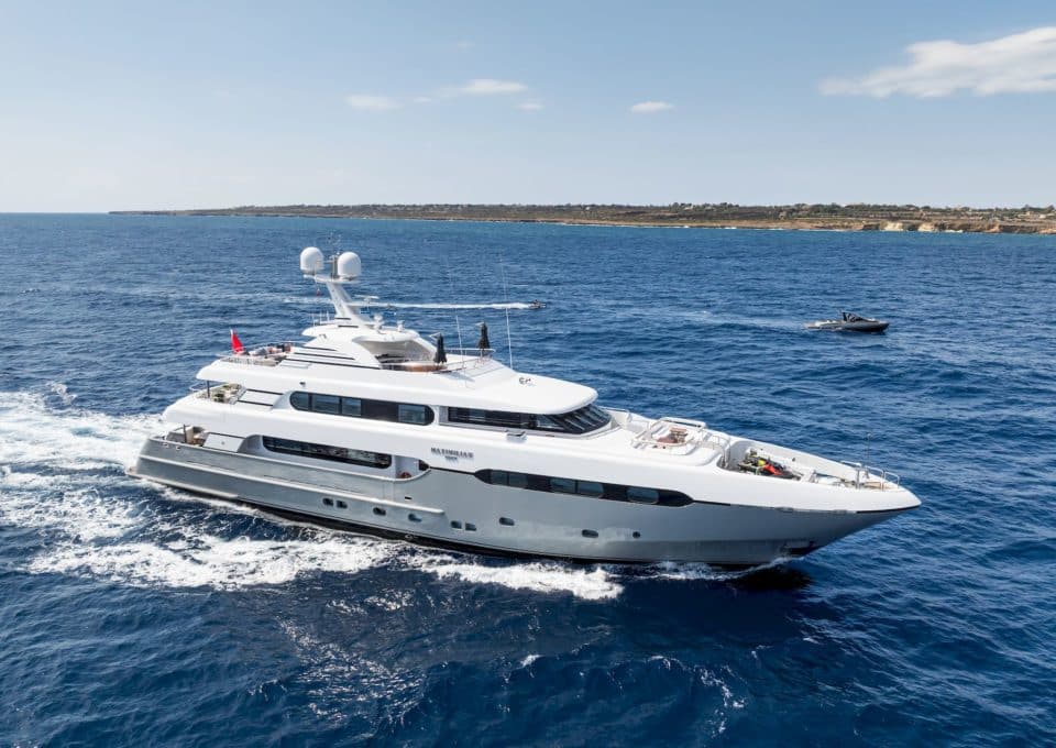 yacht-charter-rental-m-y-maximilian-mmiv