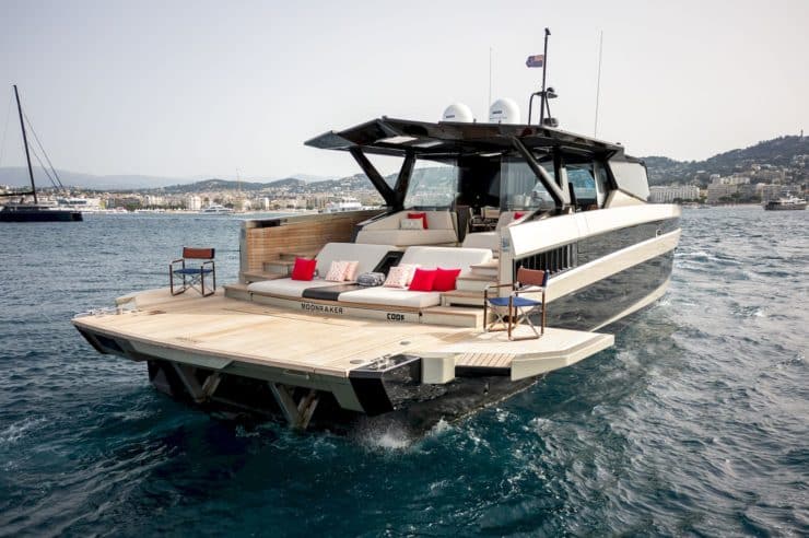 yacht-charter-rental-m-y-moonraker