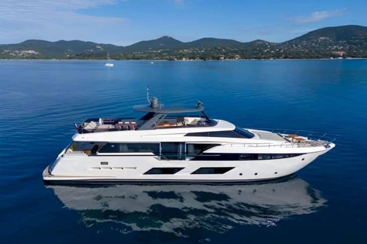 yacht-charter-rental-m-y-nineteen-42