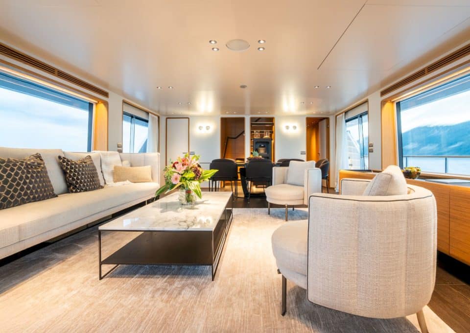 yacht-charter-rental-m-y-rare-gem