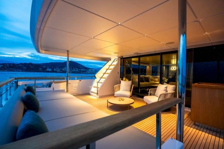 yacht-charter-rental-m-y-rare-gem