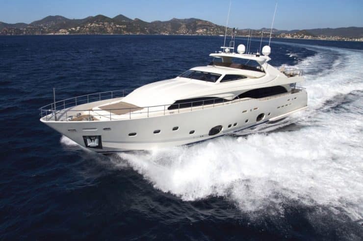 yacht-charter-rental-m-y-robusto