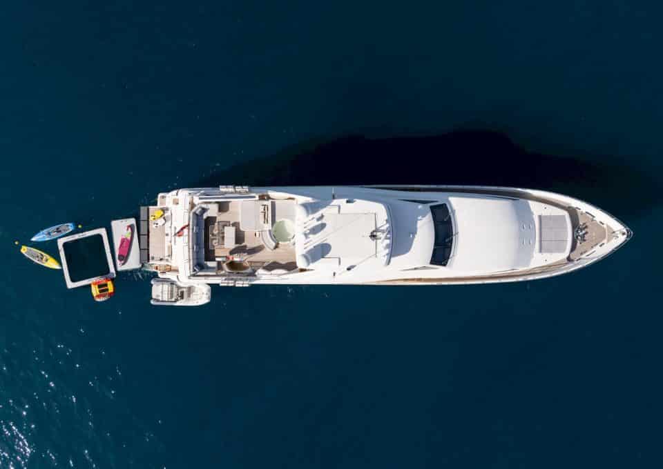 yacht-charter-rental-m-y-robusto