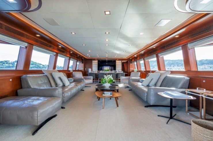 yacht-charter-rental-m-y-robusto