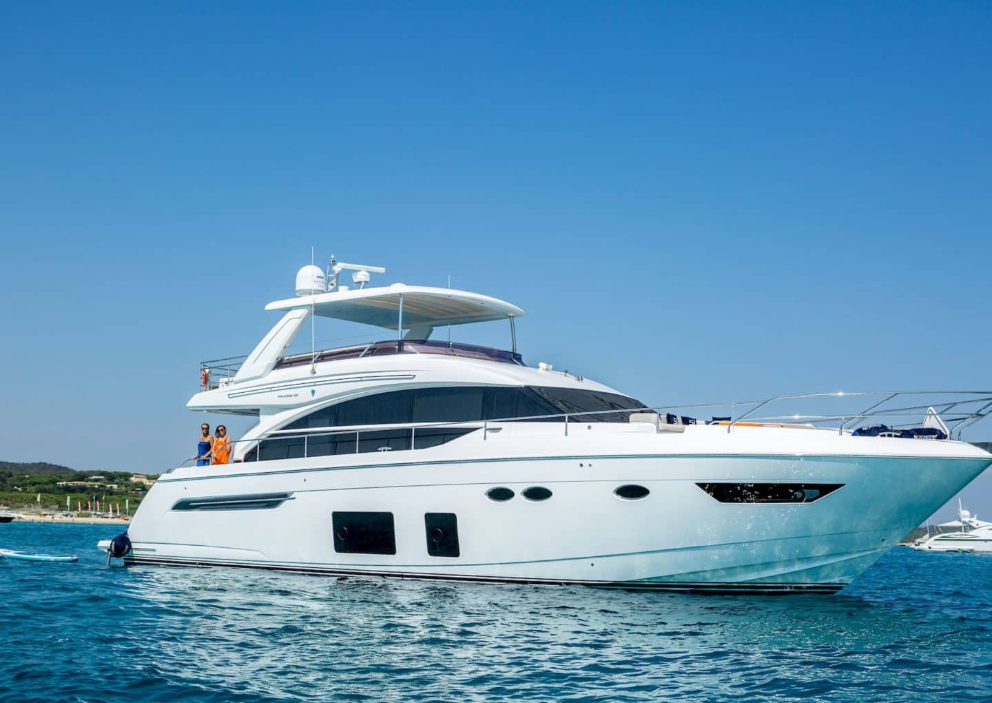 yacht-charter-rental-m-y-shawlife