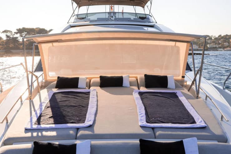 Yacht-charterAPOLLONIA-PRESTIGE-680-2