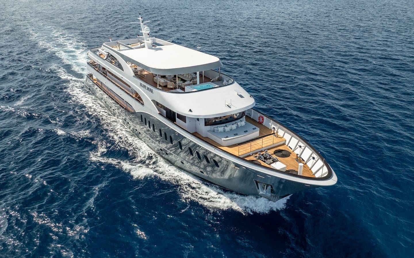 yacht-charter-rental-m-y-agape_rose