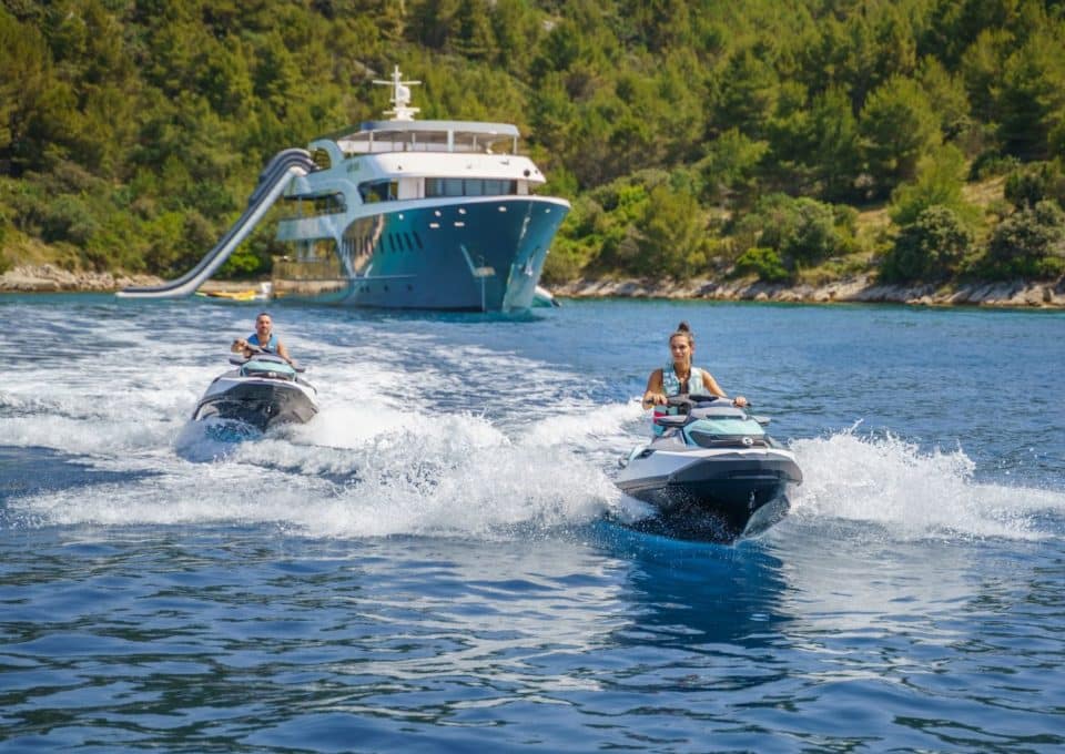yacht-charter-rental-m-y-agape_rose