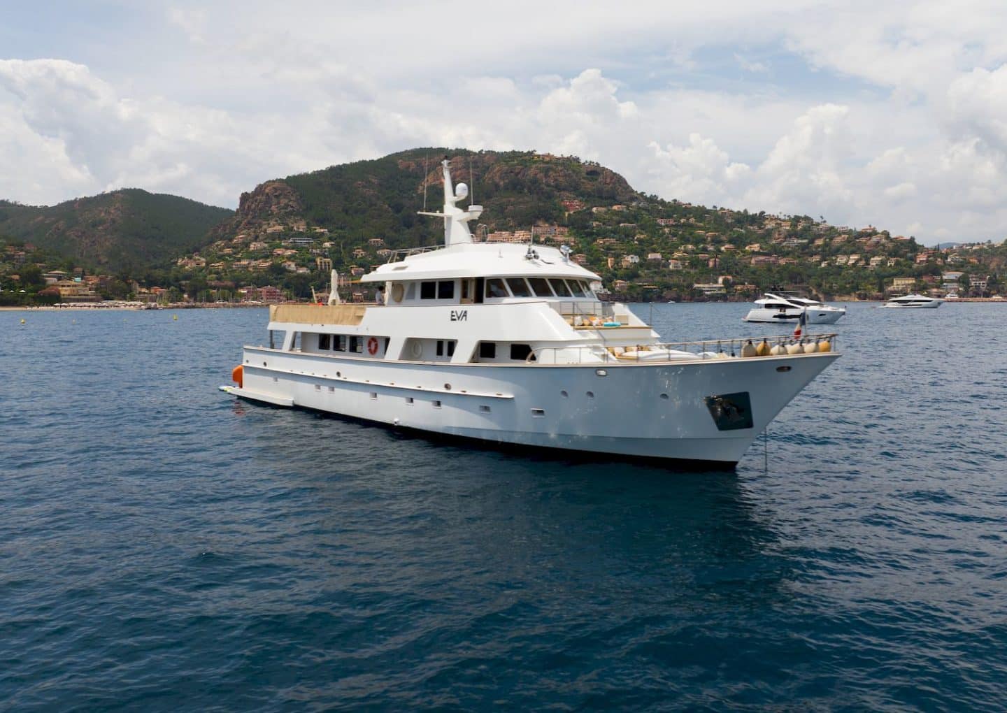 M/Y EVA | Charter with Arthaud Yachting yacht-charter-rental-m-y-eva
