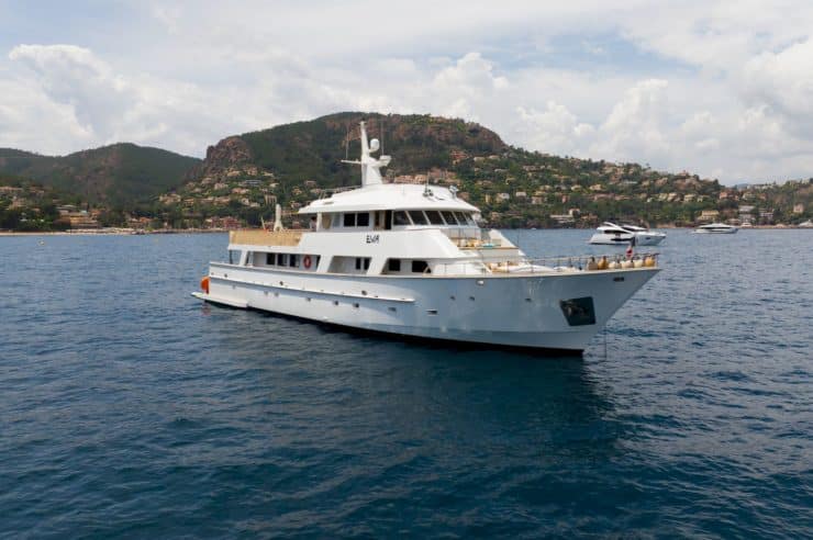 yacht-charter-rental-m-y-eva