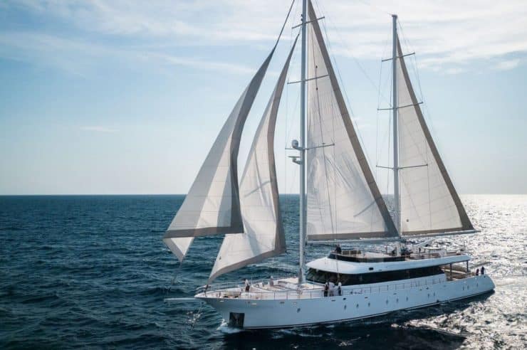 yacht-charter-m-s-aurum-sky
