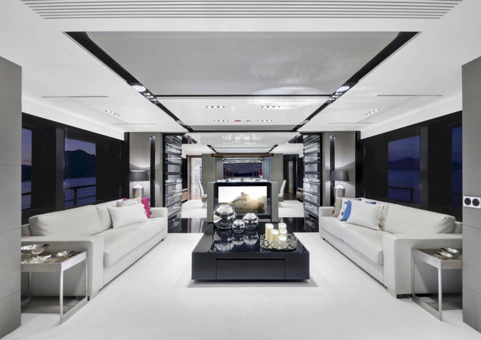 Yacht-charter-M-FX
