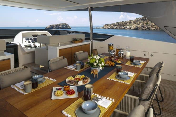Yacht-charter-M-Y-DINAIA