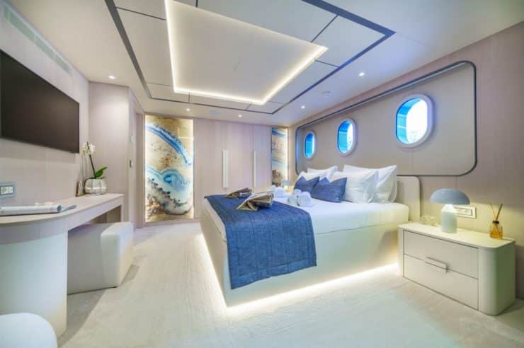 Yacht-charter-M-Y-MAIA