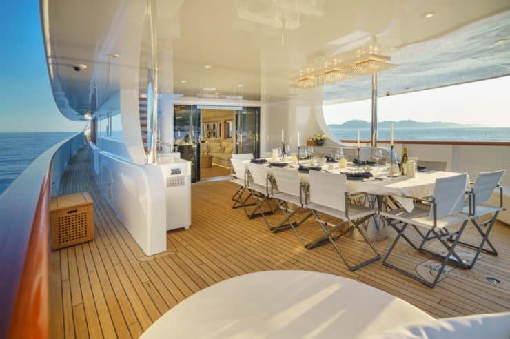 Yacht-charter-M-Y-MAIA