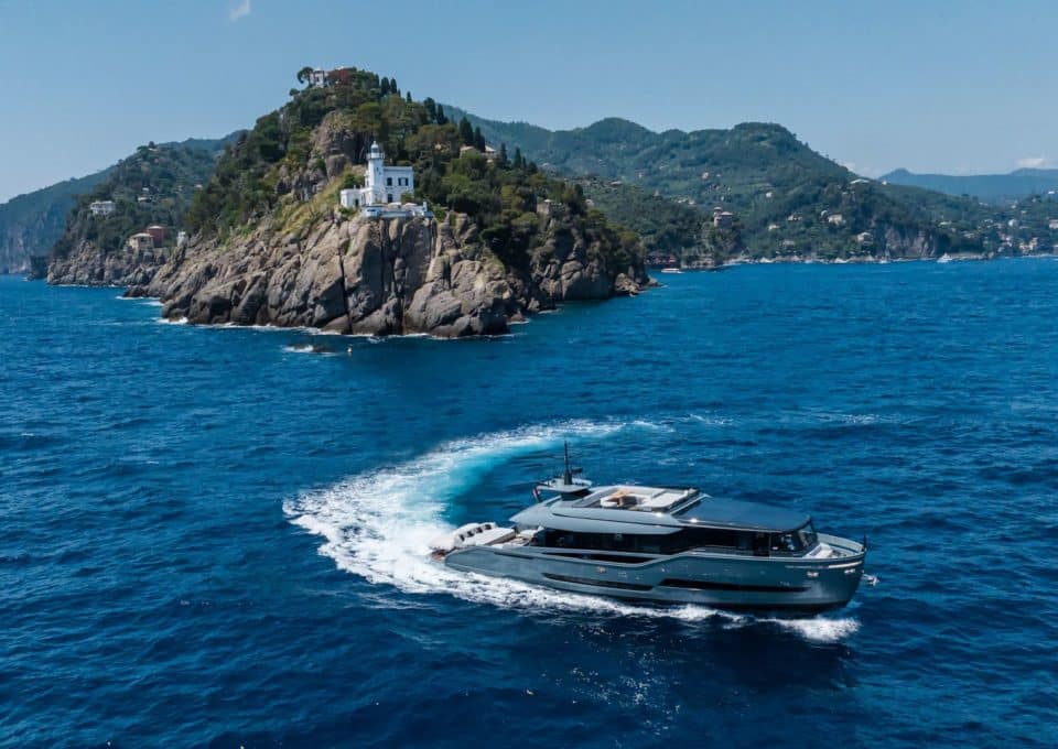 Yacht-charter-M-Y-MARTITA