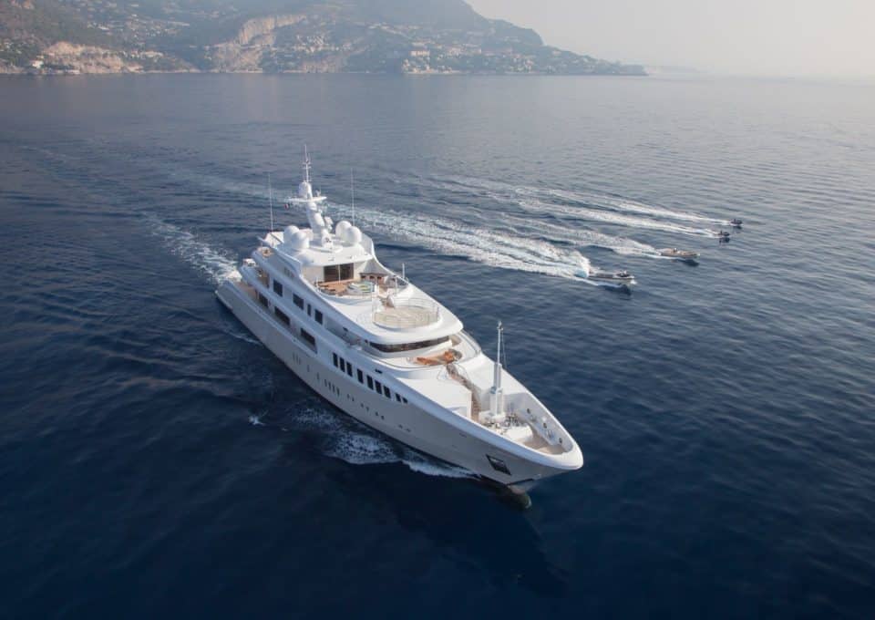 Yacht-charter-M-Y-PLAN-B