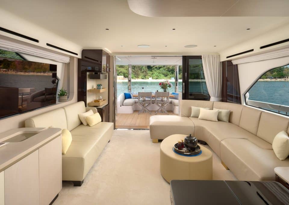 Yacht-charter-M-Y-VIVA