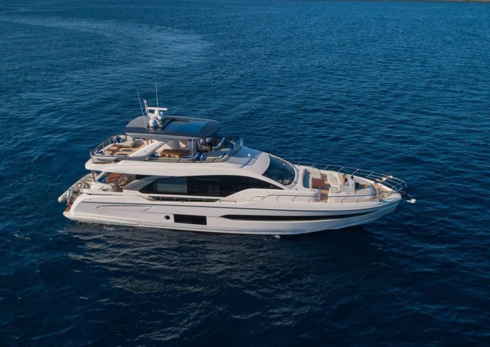 Yacht-charter-M-Y-VIVA